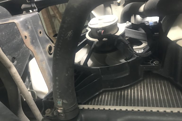 サンバー　エアコン修理