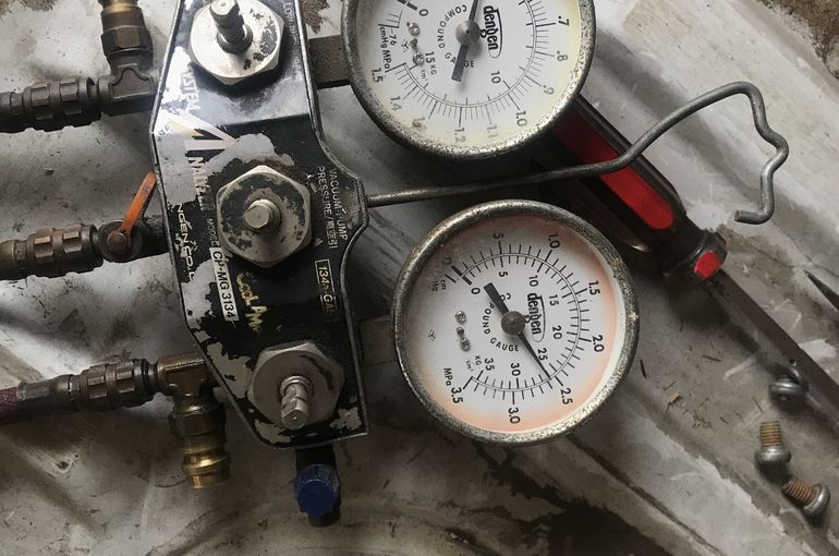 サンバー　エアコン修理